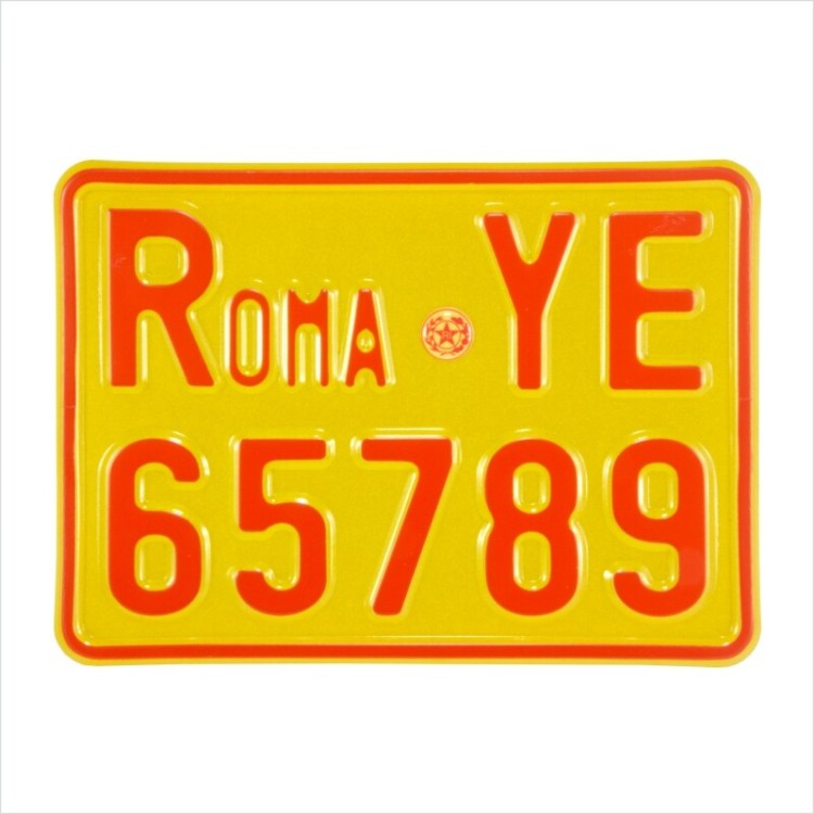 Old Style Rome Italy Show Pressed Number Plates White Yellow Black Metal Roma Ri